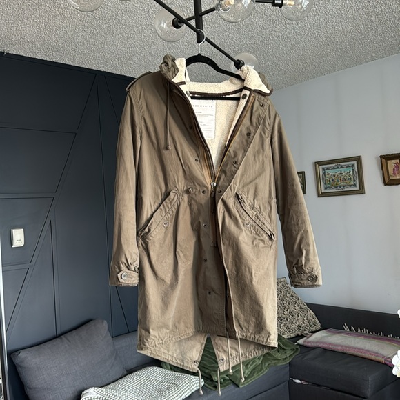 Community Autonomy Green Parka - Picture 2 of 14